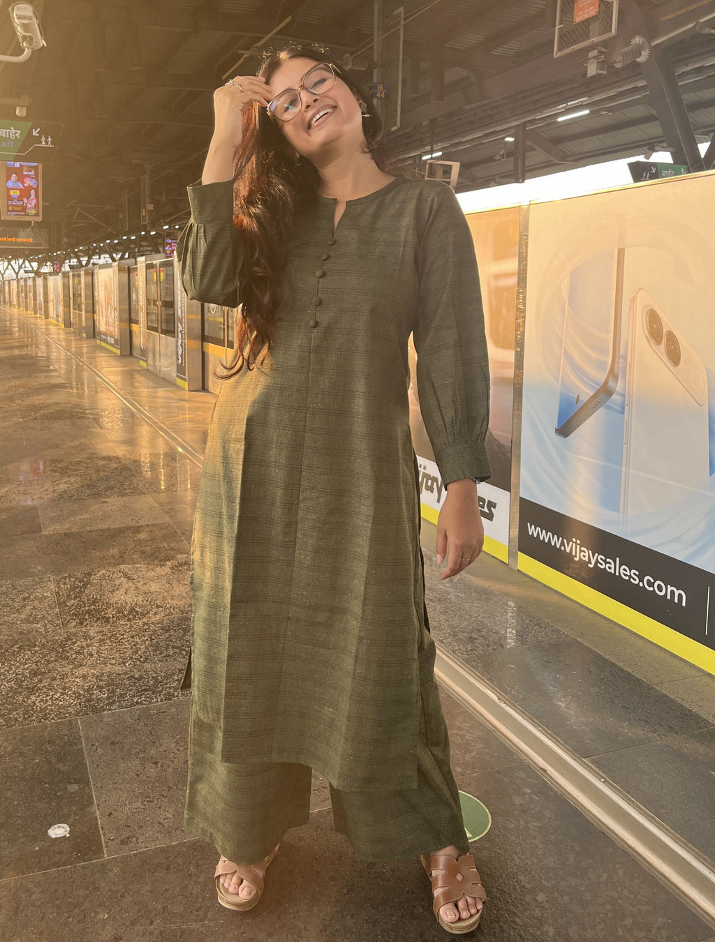 Hridha suit set