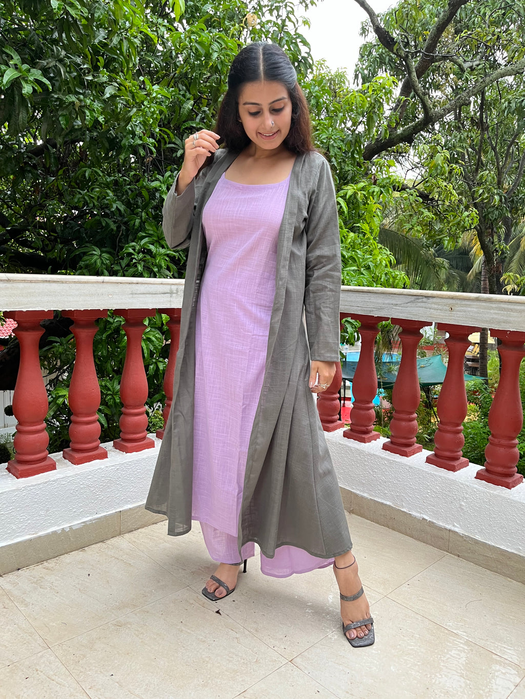 Long-line front open shrug – Grey