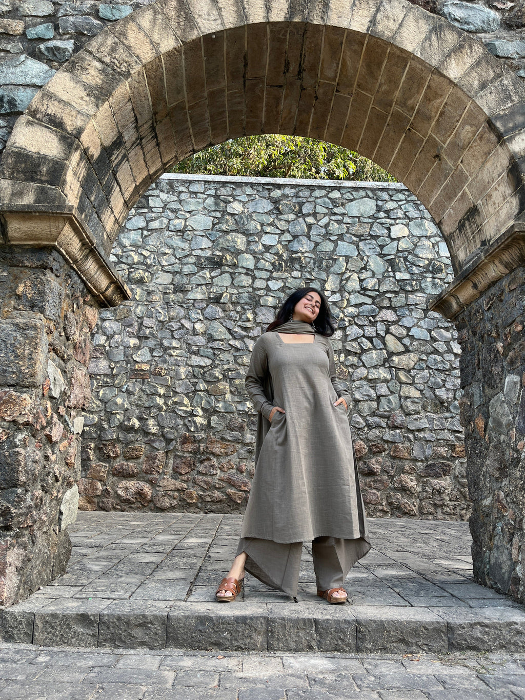 A-line style greige - with dupatta