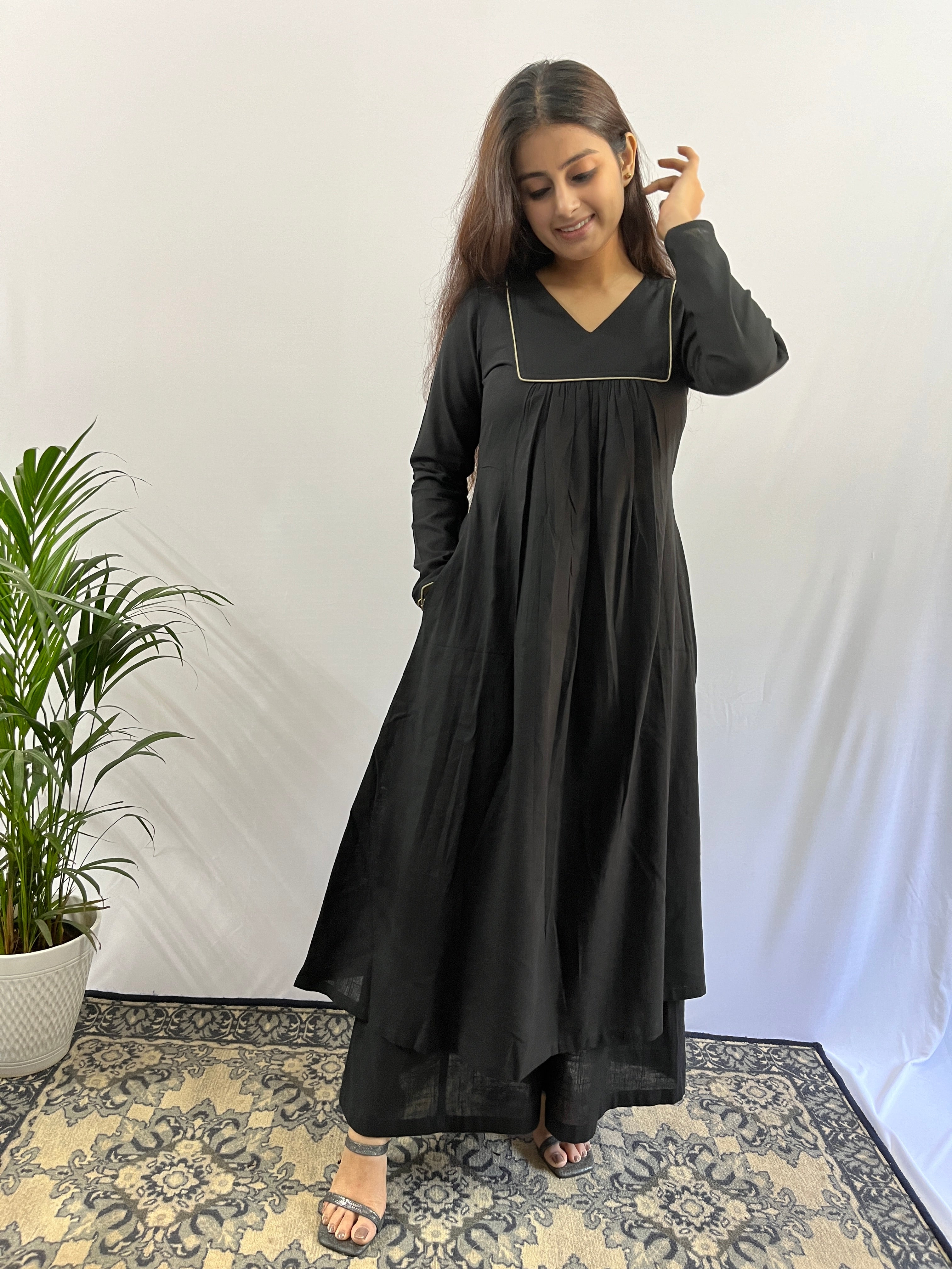 Rooh – Black