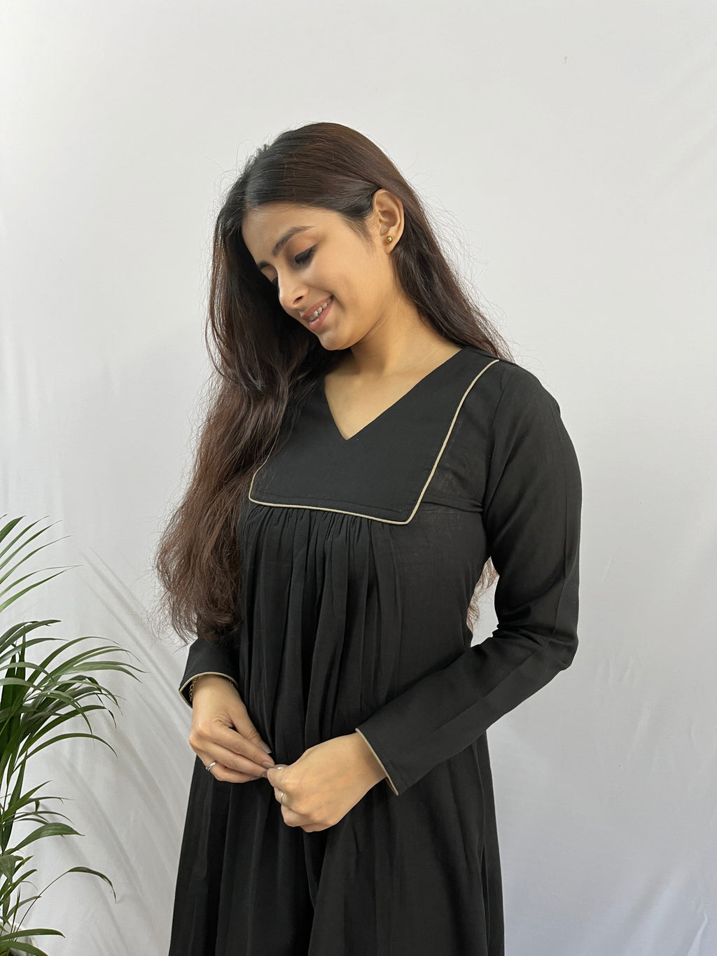 Rooh – Black