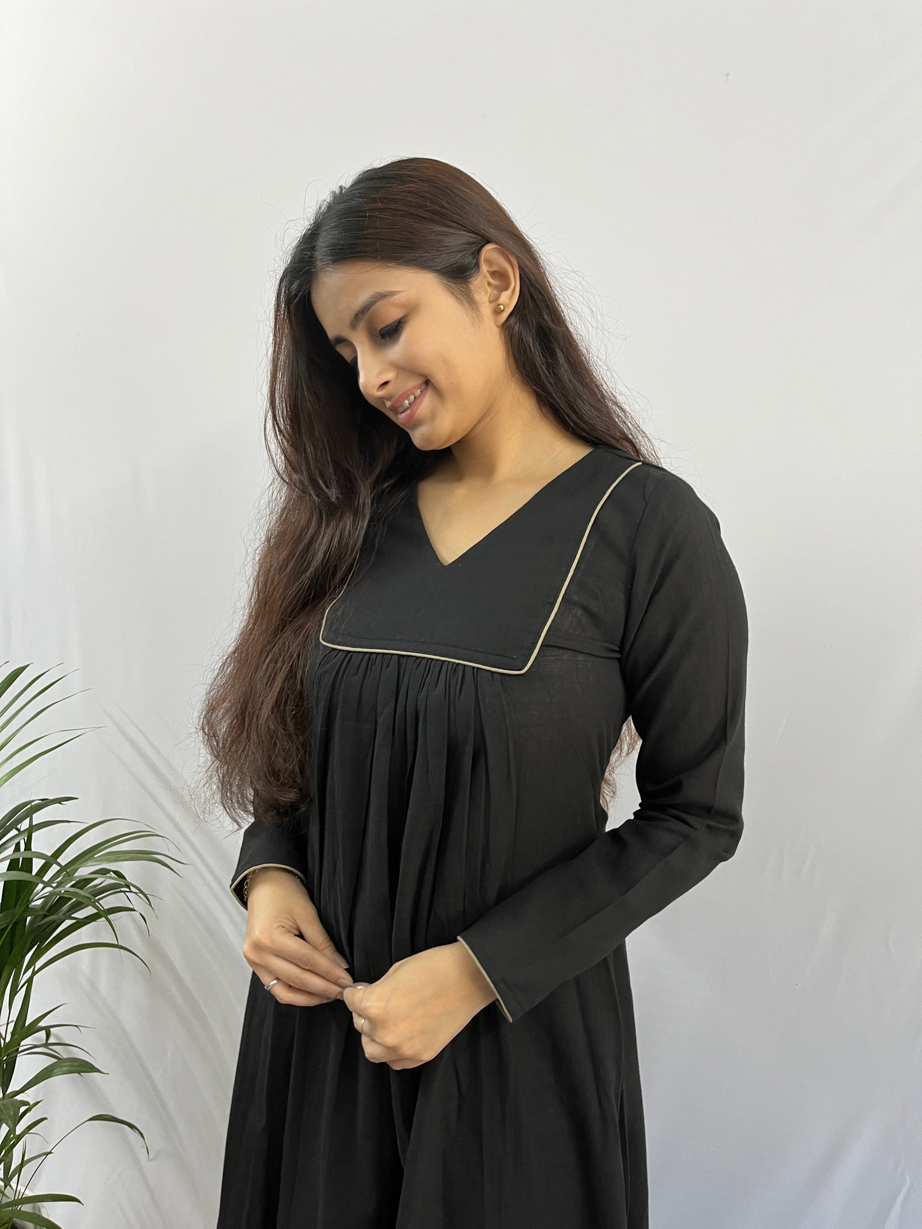 Rooh – Black