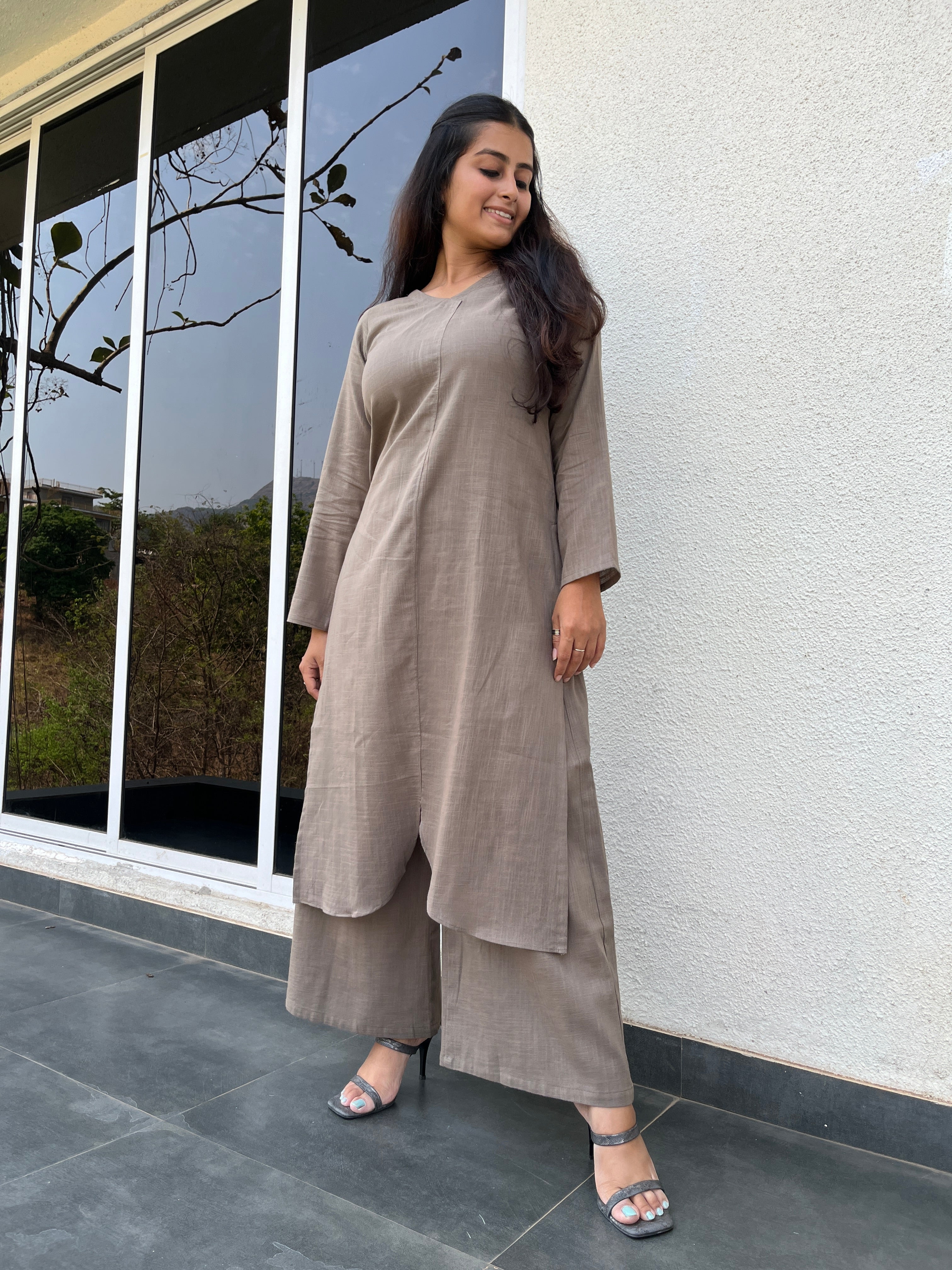 Swaraa Kurta with straight pant