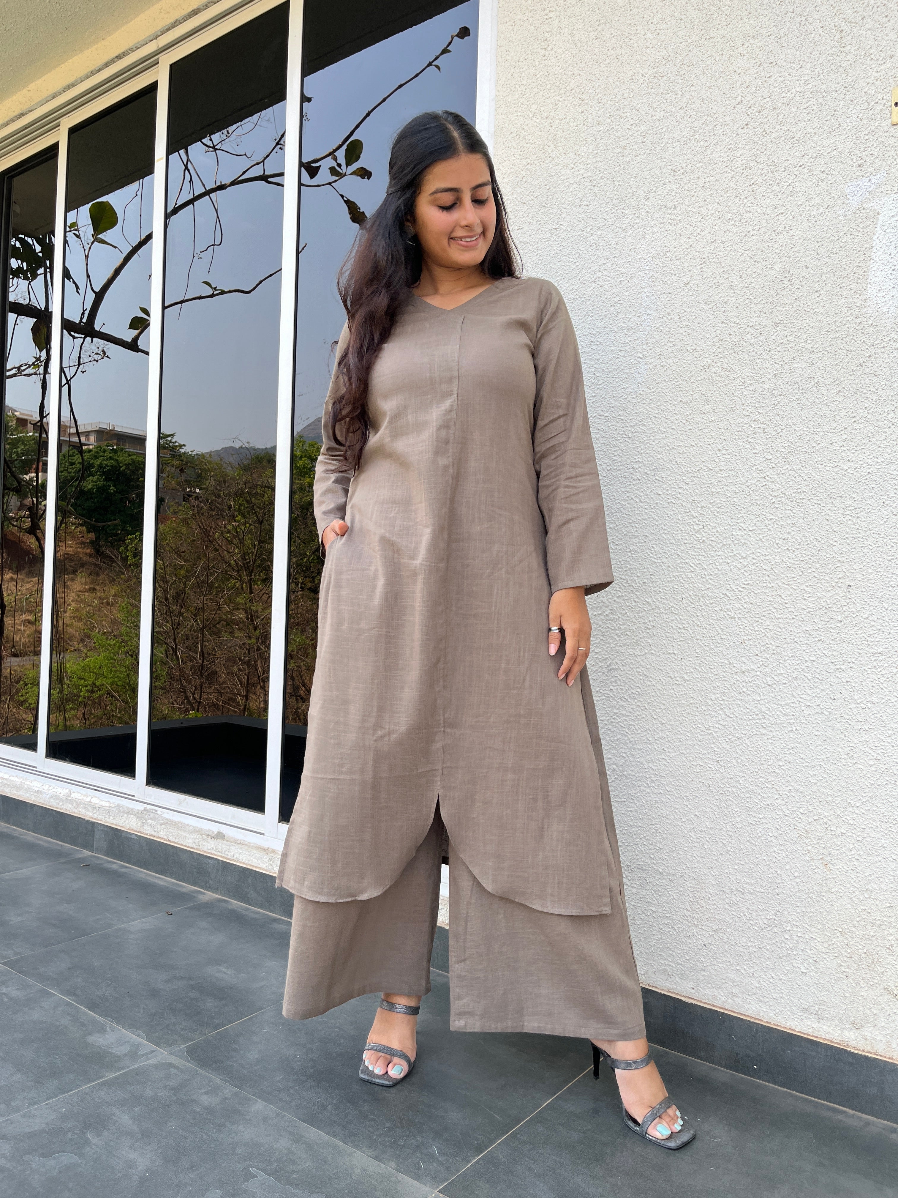 Swaraa Kurta with straight pant