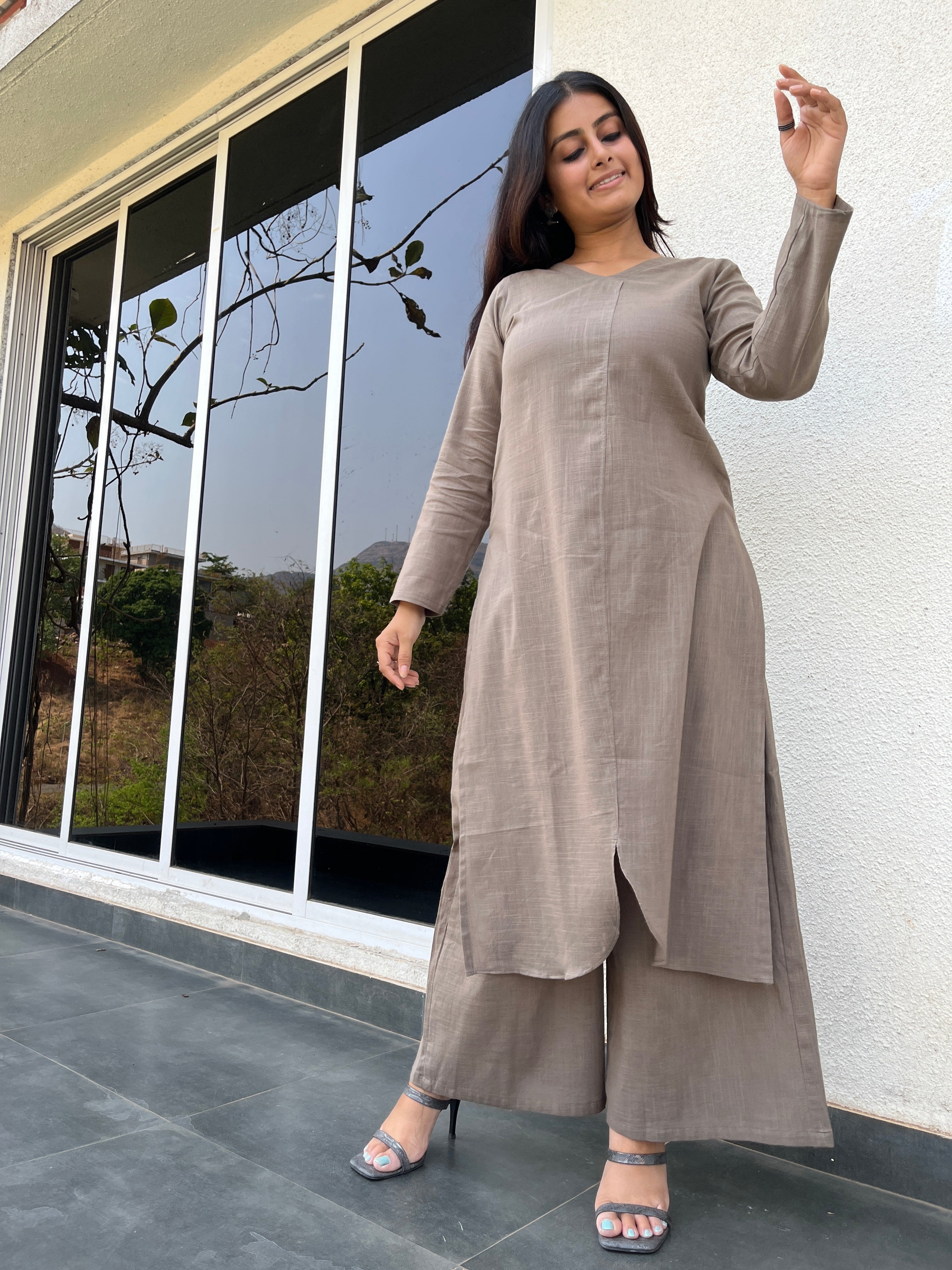 Swaraa Kurta with straight pant