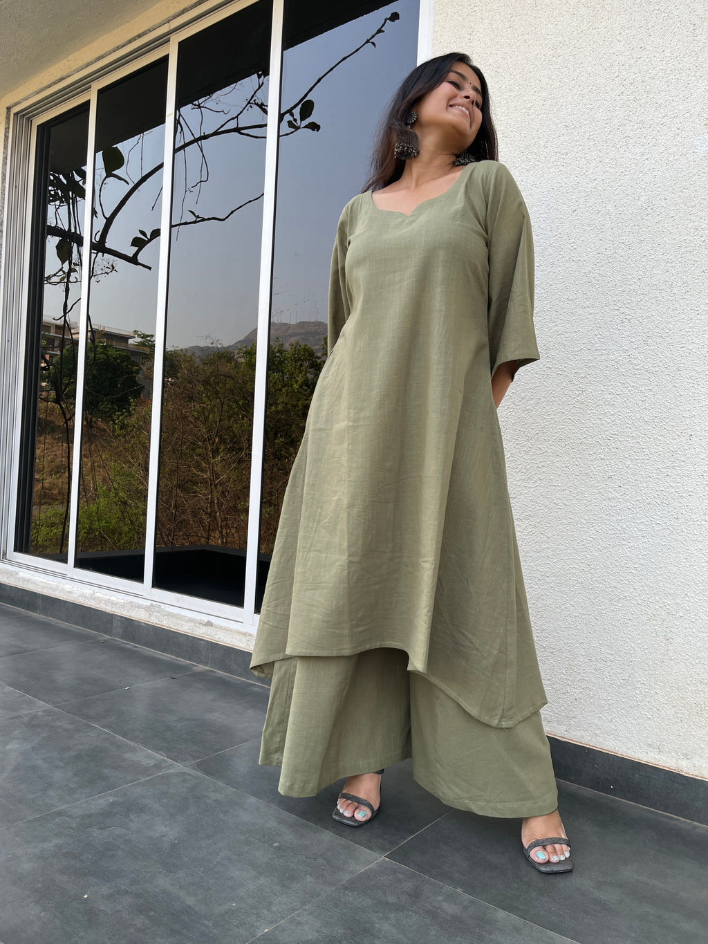 Aarohi Suit set