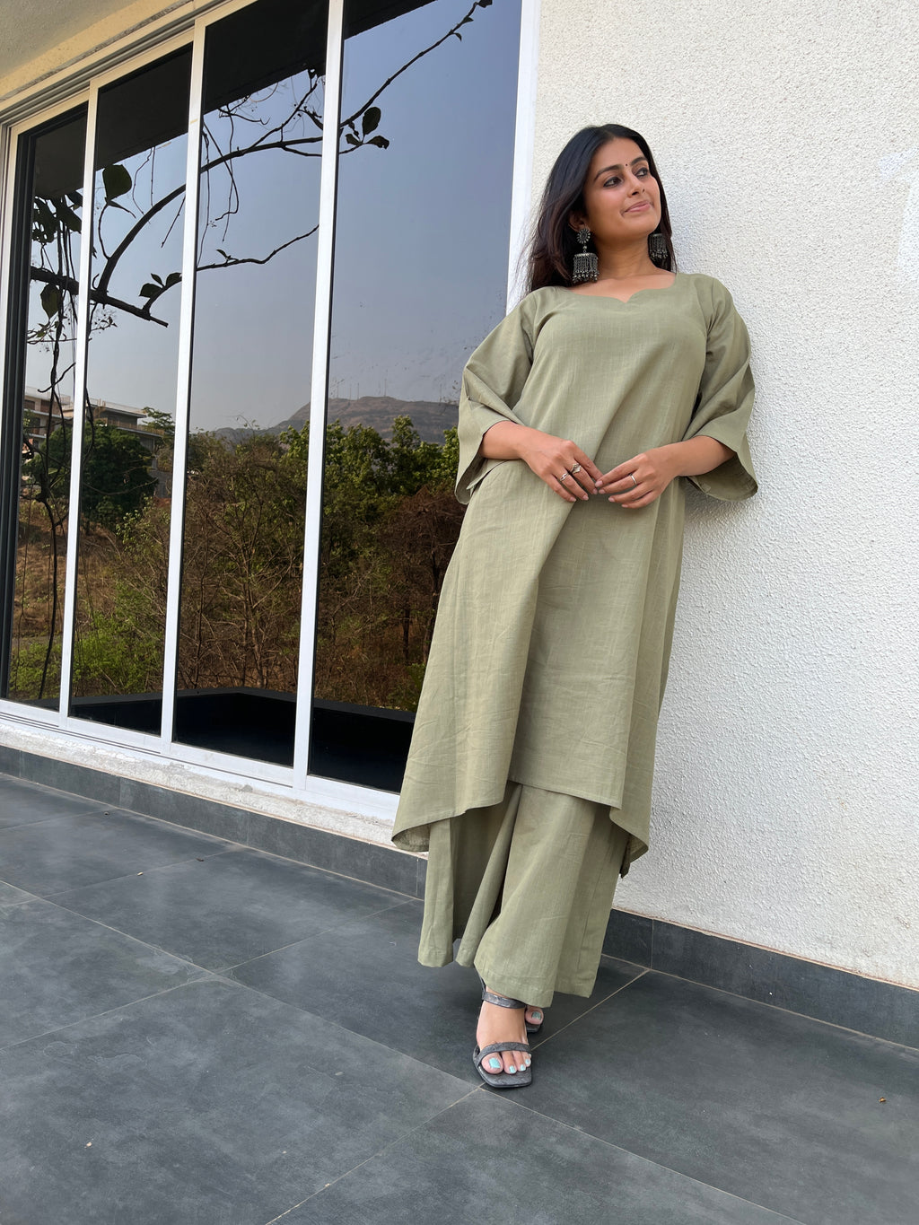Aarohi Suit set