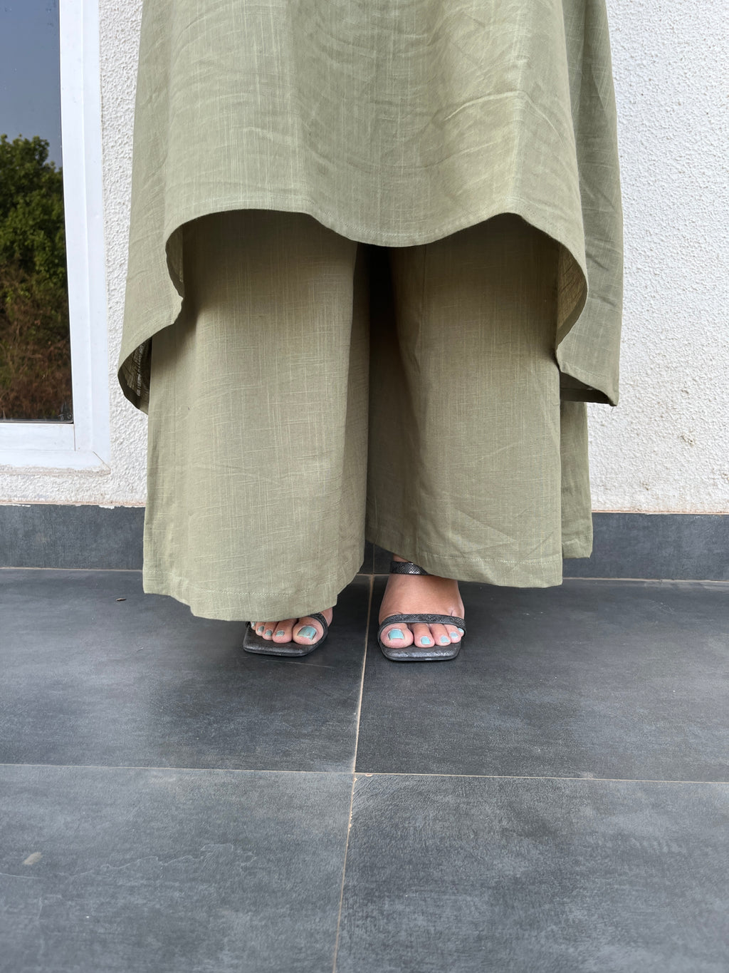 Aarohi Suit set