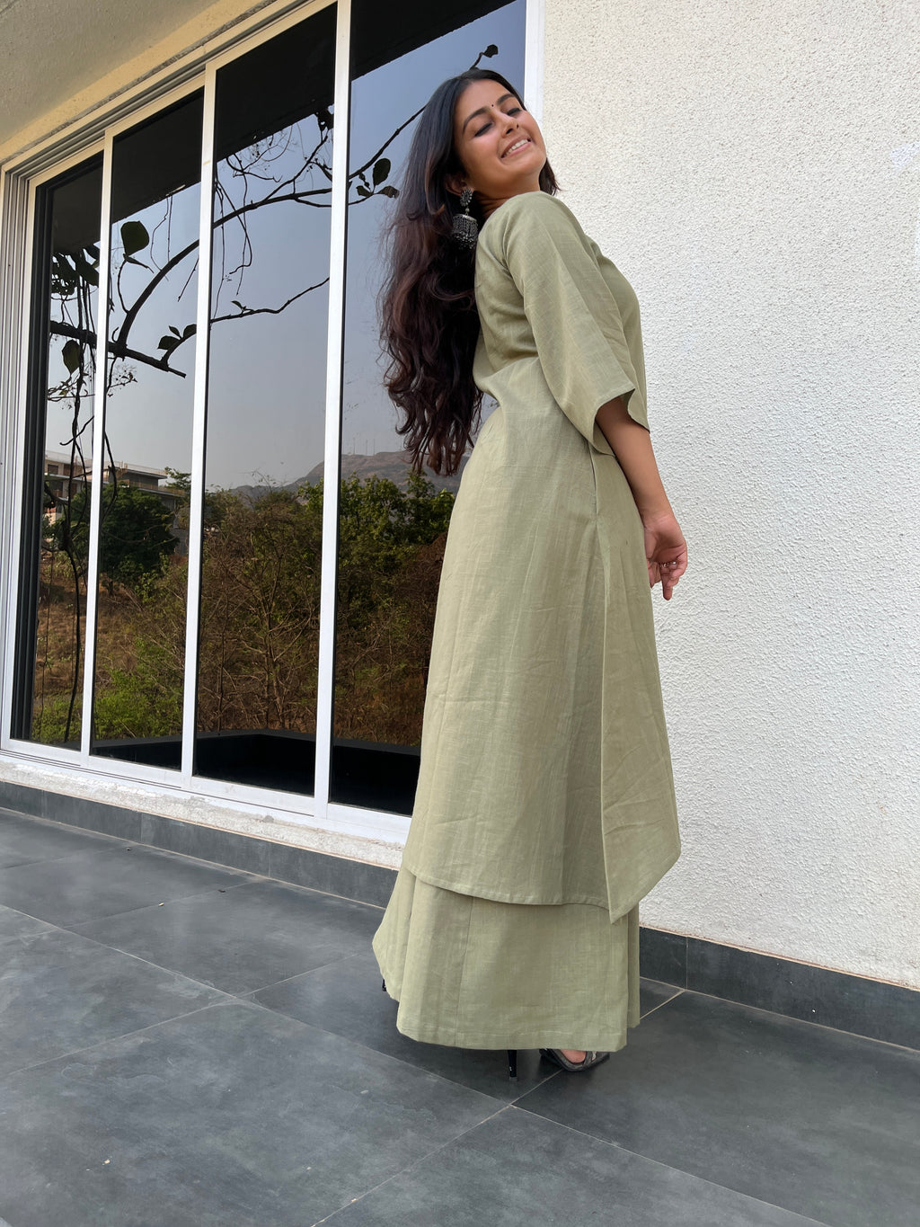 Aarohi Suit set