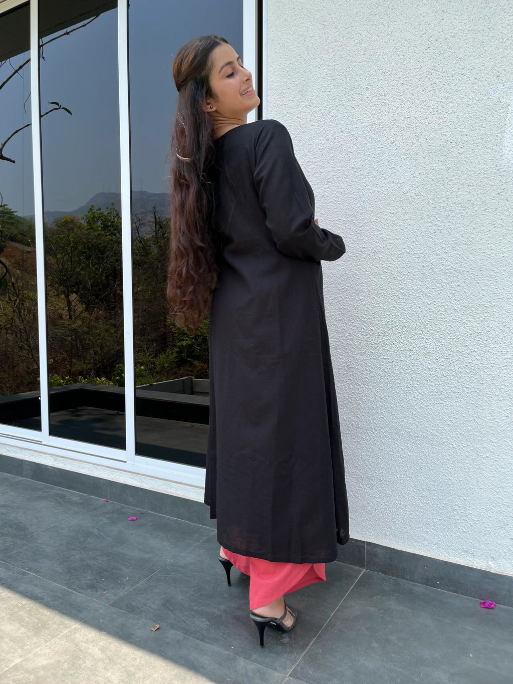 Long-line front open shrug - Black