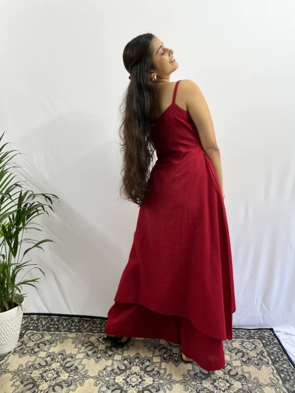Maroon sweetheart neckline kurta and pant set with pocket