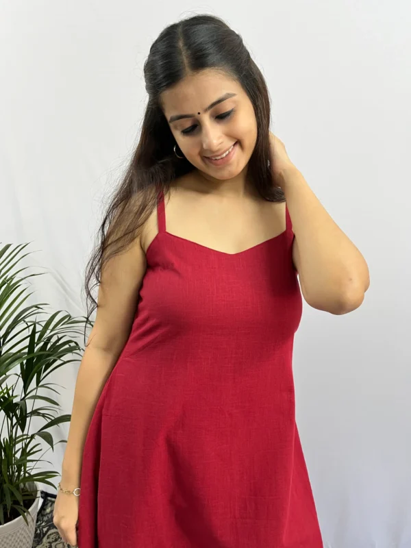 Maroon sweetheart neckline kurta and pant set with pocket