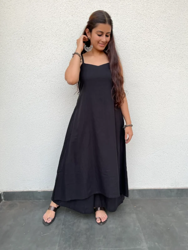 Black sweetheart neckline kurta