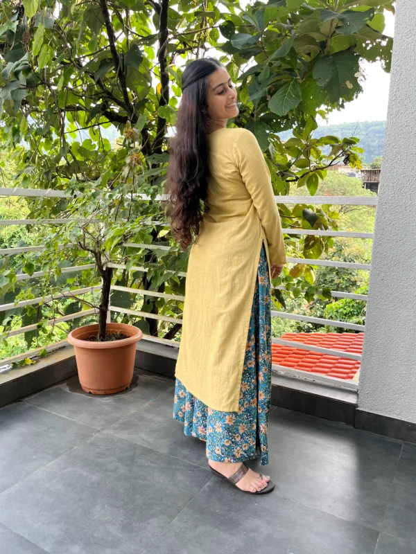 Daffodil V neck Kurta with Teal Green Kalamkari Palazzo