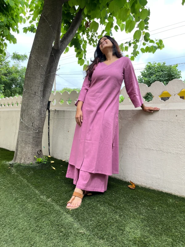 Maayaa Suit set in Mauve